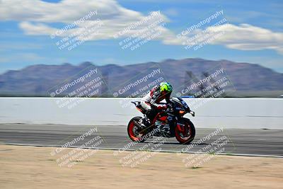 media/Mar-25-2024-Moto Forza (Mon) [[8d4319bd68]]/2-Advanced Group/Session 4 Front Straight Speed Pans/